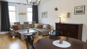 Bryza Homes - Villa Linde - Parkplatz - Ahlbeck - Patio