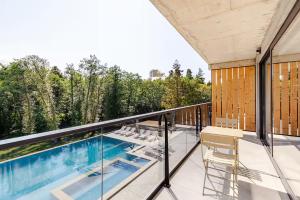 Gantiadi Holiday - Pool and Houses