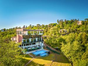 Gantiadi Holiday - Pool and Houses
