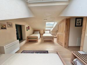 Private Villa for 12 Peaceful Karst Escape