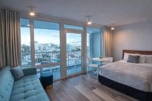 ESJ Towers Studio - Isla Verde Beach Access