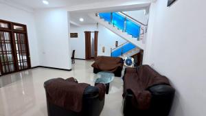 Denusara Rooms & Family Restaurant
