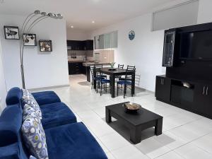 Apartment in Salinas 1 block from the sea