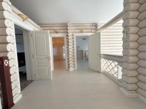 Вілла з басейном