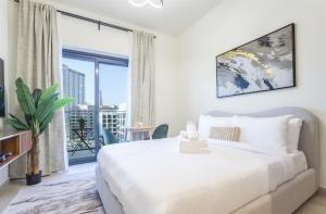 Elite LUX Holiday Homes - Contemporary Comfort Studio in Azizi Riviera