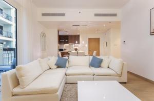 Elite LUX Holiday Homes - 1BHK Beachside Retreat at Port De La Mer, Dubai