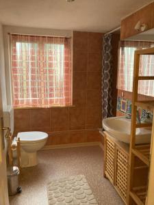 Zentrale große Wohnung mit 2 Schlafzimmern für maximal 3 Erwachsene und 2 Kinder