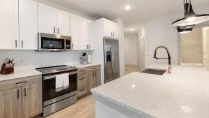 Landing Incredible 2BD Gym Clubhouse