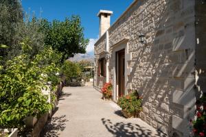 Drys Stone House