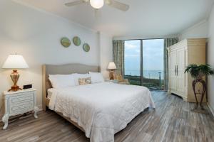 Luxury Romantic 2BR Beachfront Condo with Jet Tub, Ocean View Balcony on Boardwalk