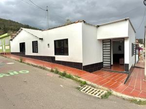 Country House with Garden in Nobsa, Boyacá