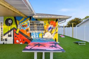 Heated Pool • Games • Fire Pit • BBQ • Sleeps 16