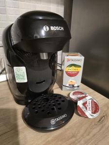 Azure Cosy Apartment - Private Terrace and Free Parking