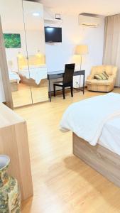 Lisbon - Comfortable downtown stay!