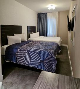 Rose Hotel Near Yankee Stadium