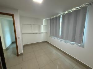 Apartamento novo a 400 metros do Shopping Flamboyant e a 6 km do MotoGP