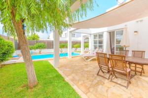 Familienfreundliches charmantes Ferienhaus mit Grill, Terrasse und Garten