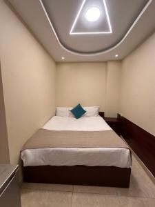 New Royal Scarab Pyramids Hotel