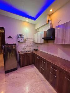 Vogue Lavish Stays Zirakpur 2bhk