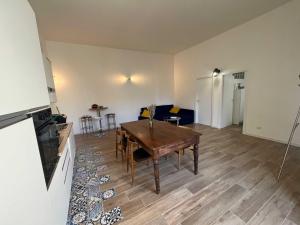 Antoni House
