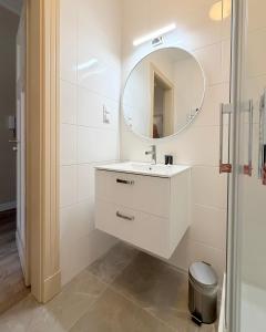 Stary Rynek 75 by View-Apartments