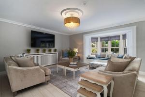 Property 490 - Clifden