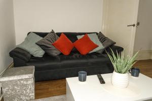 Spacious 5BR 2 Bath House in Sunderland Perfect for Contractors and Families