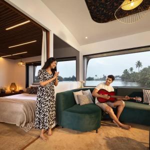 Punjab Adventure Travels Houseboat Alleppey