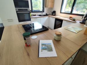 Maison 4 chambre 11personnes grand jardin