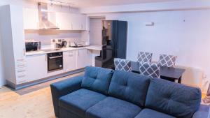 Whole One Bed Apartment with Riverside View