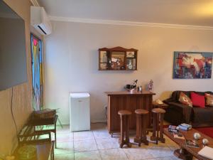 Quarto suite 1 dorm mais salas e estacionamento