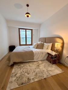 Large two room apartment Olympic Village in front of the Seine