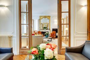 Apartment for rent boulevard Saint Germain, Paris 7th