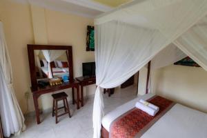 deluxe room pool view