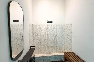 Urbanview Hotel Ultima Syariah Logam Bandung