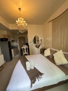 Inspiria Condo with balcony beside Abreeza Mall