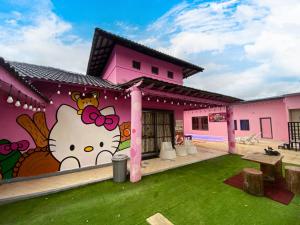 Kitty Paradise Lot 2950