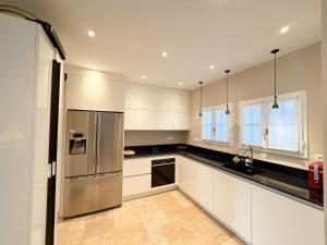 Maison Moderne avec Amarrage Privé - Port Grimaud - FR-1-868-34