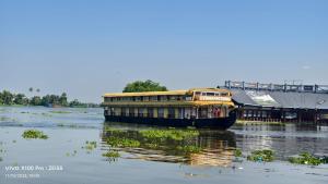 Punjab Adventure Travels Houseboat Alleppey