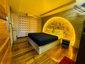 Punjab Adventure Travels Houseboat Alleppey