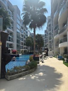 Grand Avenue Luxury Suite Condo