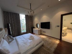 Private beach, Close to Shopping Mall