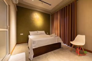 Kmee Eco Transit Hotel