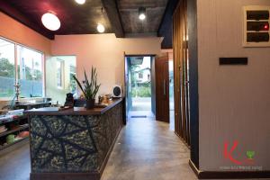 Kmee Eco Transit Hotel