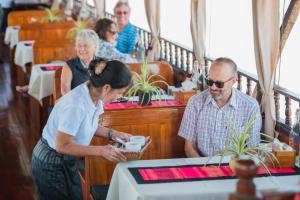 Le Grand Cruise Package