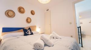 SeaHomes Vacations - Sabanell Dreamplace apt with PKG