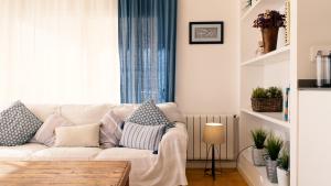 Seahomes Vacations - Amazing Seafront Apt & PKG