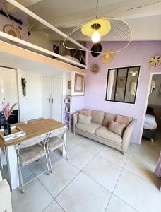 Lilas clim balcon piscine parking privé