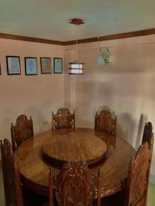 Alveros Inn