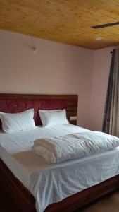 Cherry Guest House, Dunagiri Hills, Almora